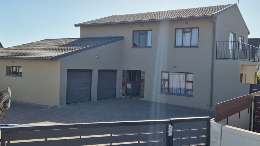 5 Bedroom Property for Sale in Country Club Western Cape